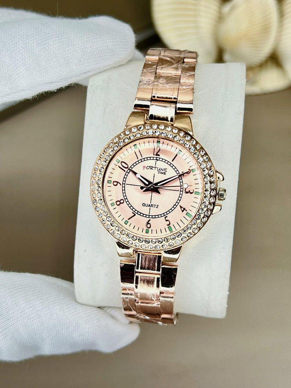 Stylish Women's Rose Gold Chain Strap Watch – 1 Pc