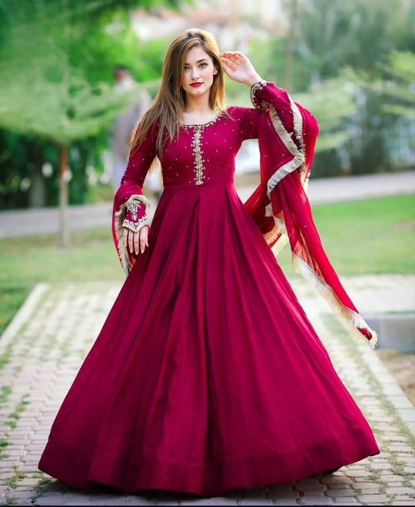 3 Pcs Women's Stitched Embroidered Maxi Suit